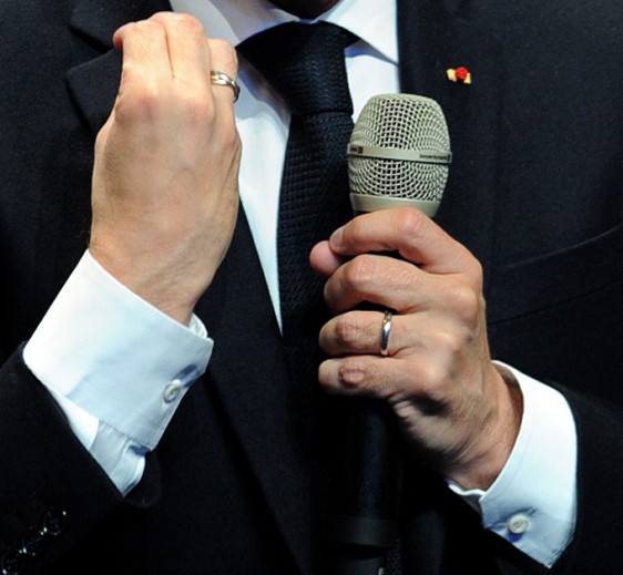 Emmanuel-Macron-main-19 Photo-Patrick -Desjardins-©